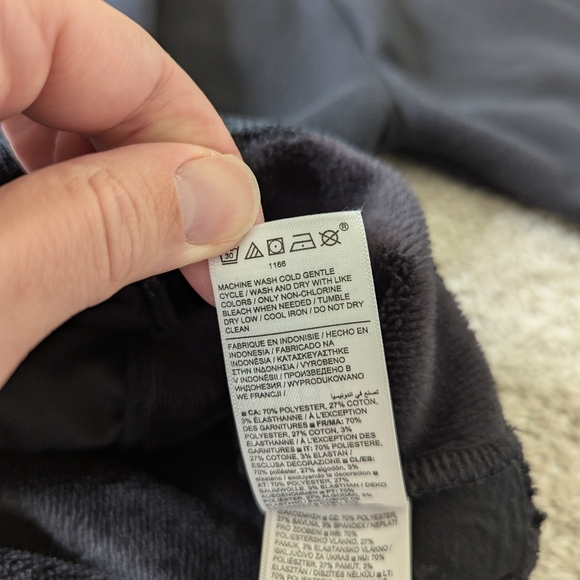 Athleta Cozy Karma Hoodie Sweatshirt Super Soft Plush Interior Cinched Pockets - Picture 11 of 12